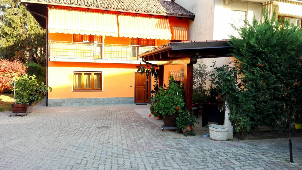 Casa Sammo Villa Piobesi d'Alba Екстериор снимка